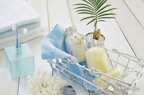 旧衣重生 巧手改造宠物衣架，环保又实用